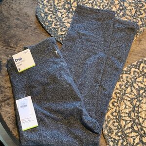 NWT Old Navy Gray Women’s Crop High Rise Go Dry Cozecore Leggings sz S